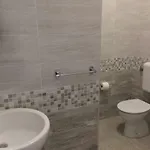 By The Port ליפארי