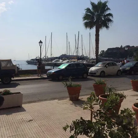 By The Port Appartamento